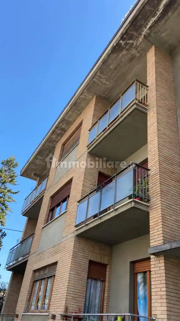 Palazzo - Edificio in vendita a Pergola