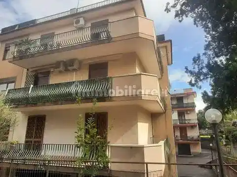 Appartamento in vendita a Acireale