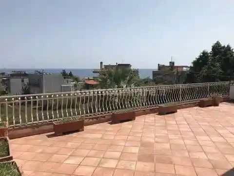 Appartamento in affitto a Aci Castello