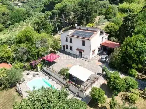 Villa in vendita a Rosignano Marittimo