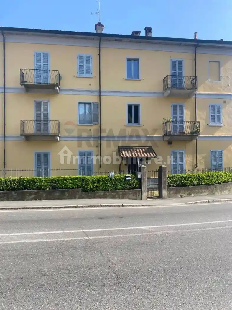 Appartamento in affitto a Arona