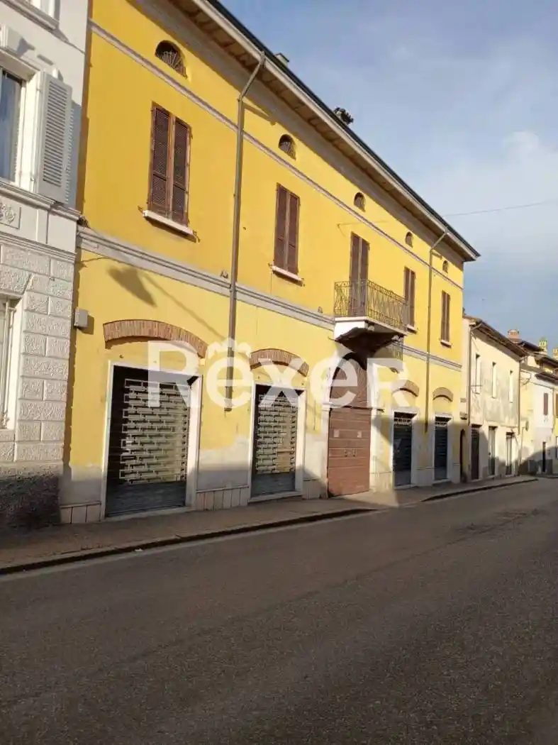 Palazzo - Edificio in vendita a Pontevico