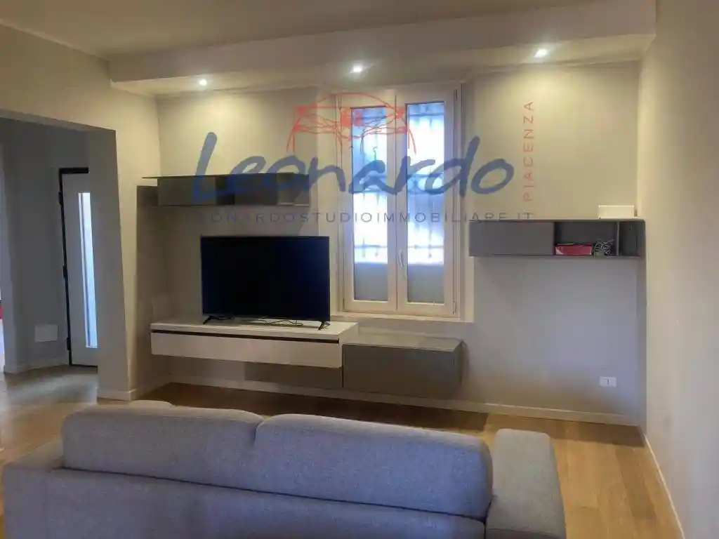 Appartamento in vendita a Piacenza