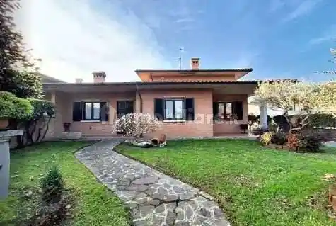Villa in vendita a Pandino