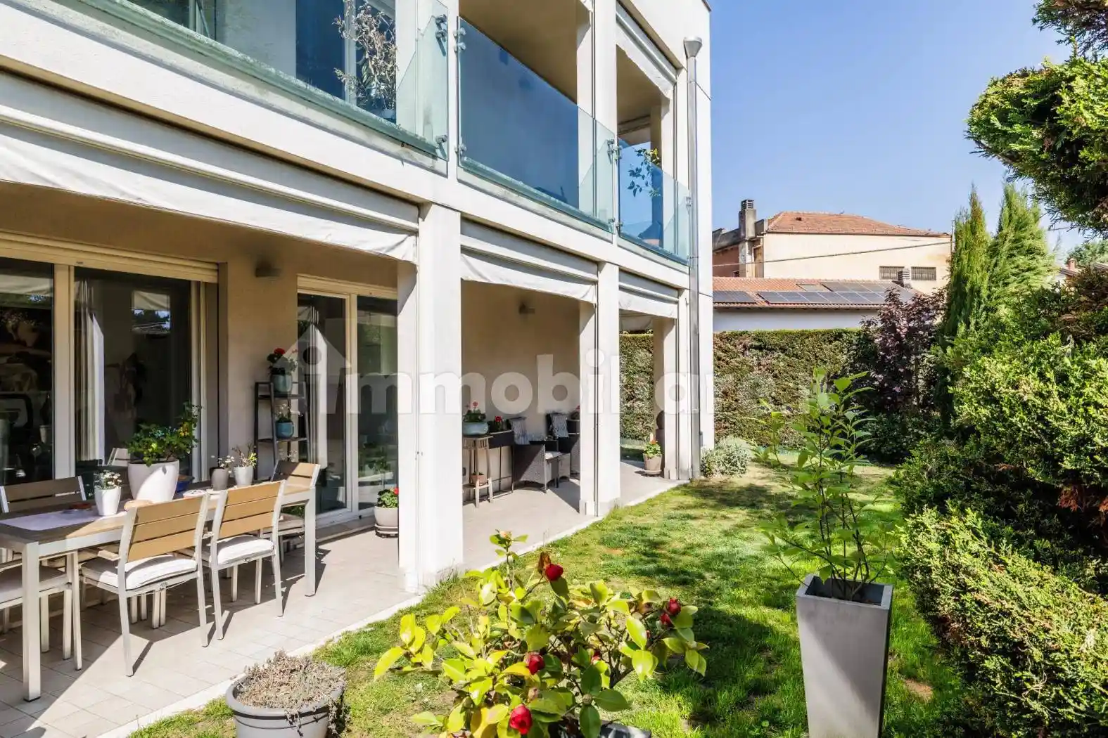 Appartamento in vendita a Sesto Calende