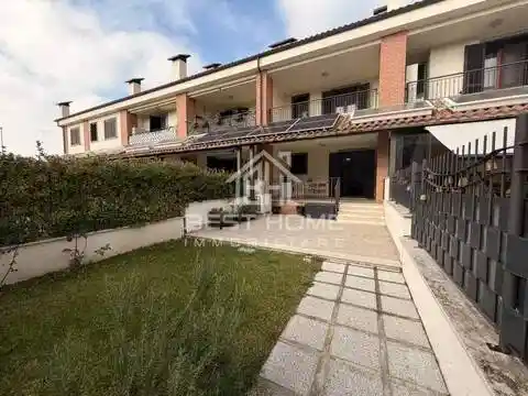 Villa in vendita a Roma