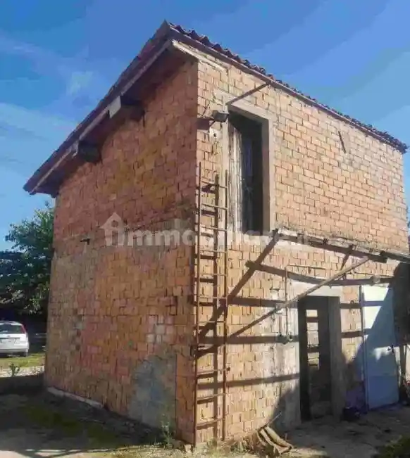 Casa indipendente in vendita a Mirandola