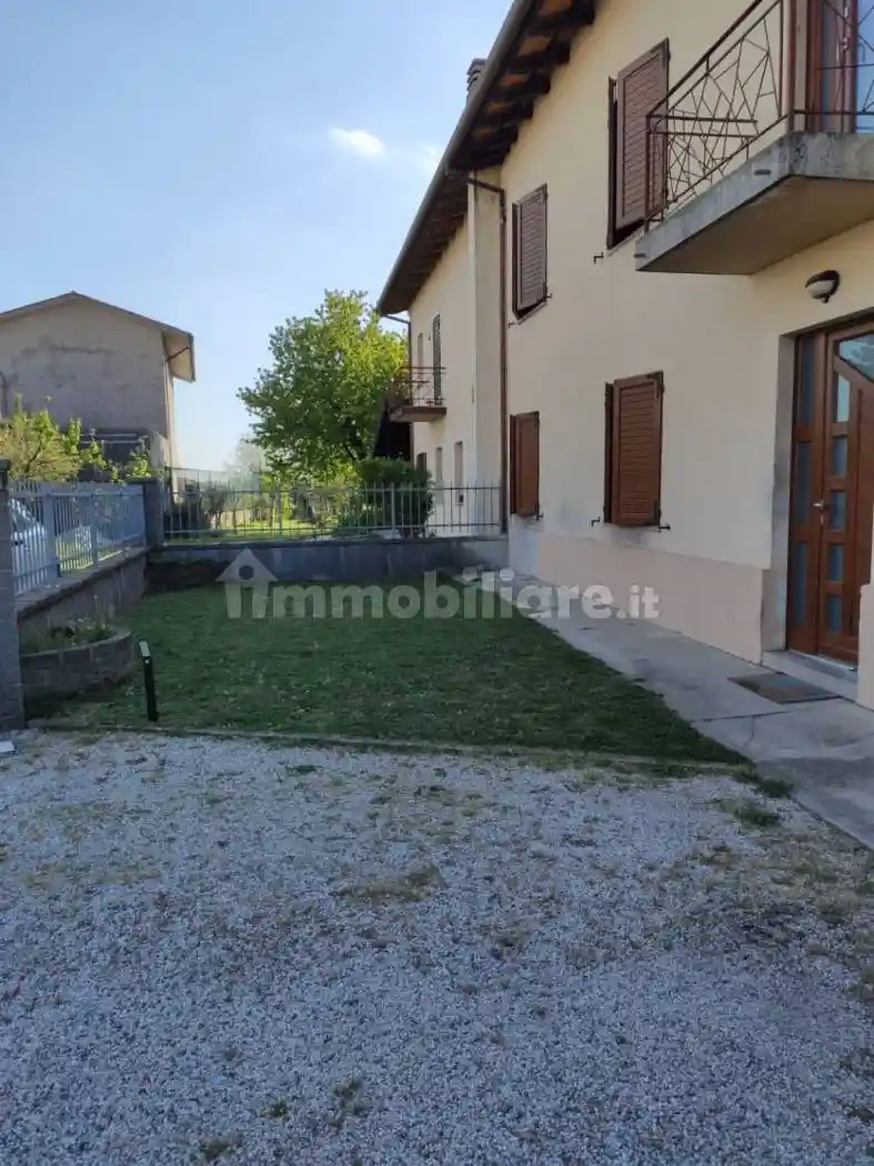 Villa in vendita a Buja