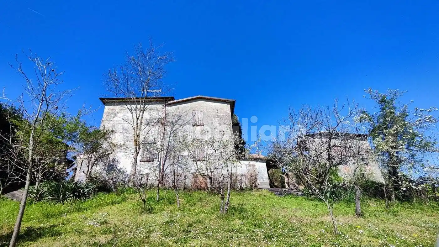 Casa indipendente in vendita a Pianello Val Tidone