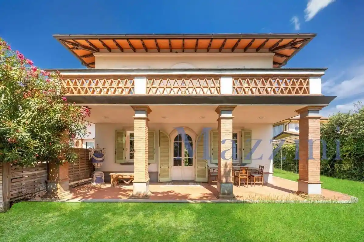 Villa in vendita a Forte dei Marmi