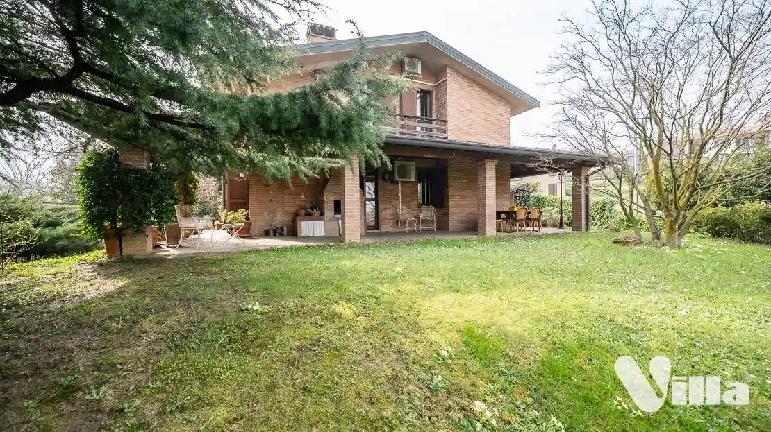 Villa in vendita a Annone di Brianza