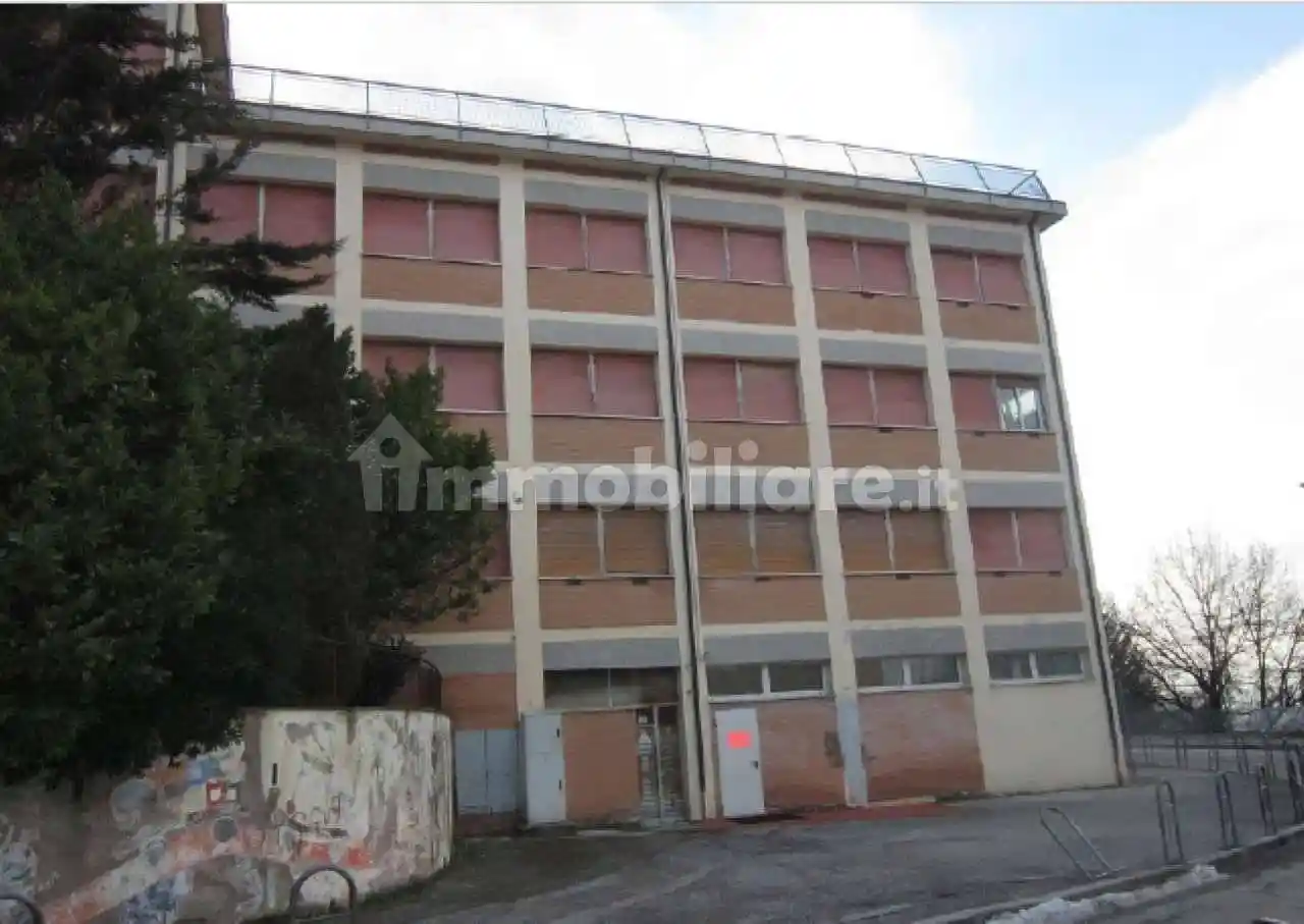 Palazzo - Edificio in vendita a Macerata