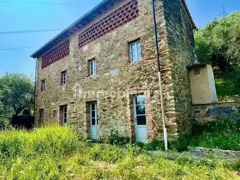 Villa in vendita a Camaiore