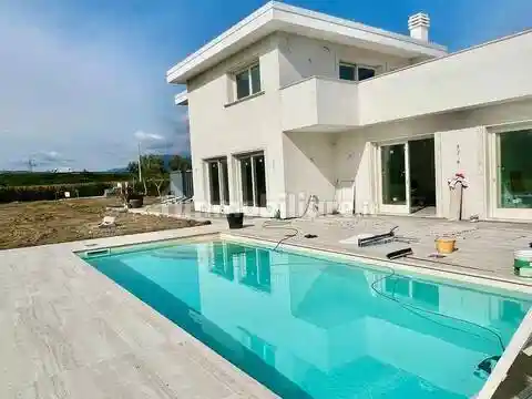 Villa in vendita a Pietrasanta
