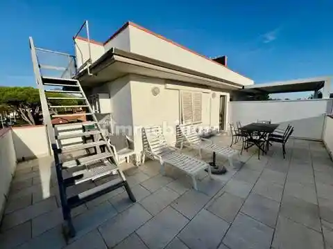 Villa in vendita a Pietrasanta