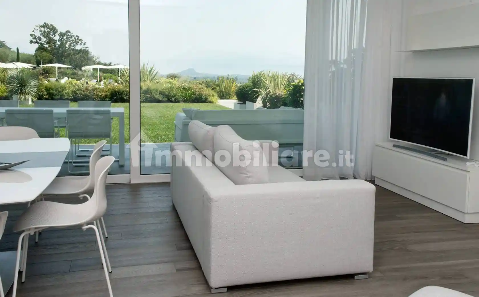 Appartamento in vendita a Padenghe sul Garda