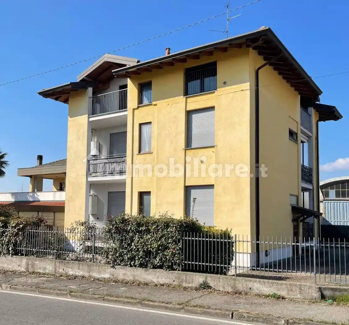 Appartamento in affitto a Cardano al Campo