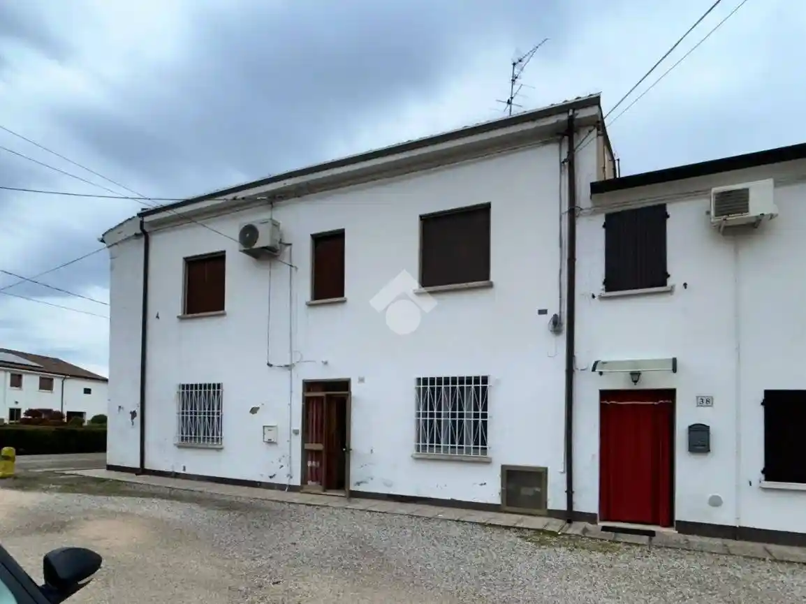 Casa indipendente in vendita a Ferrara