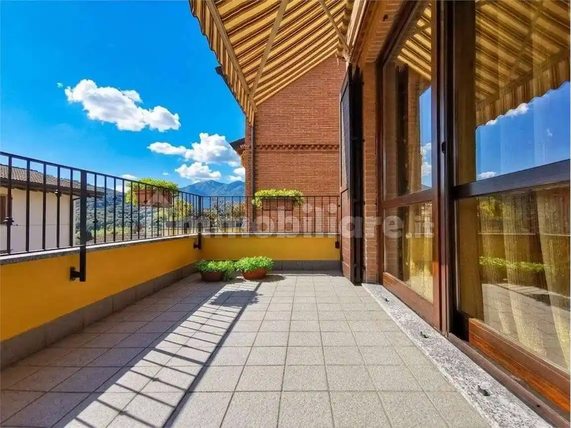 Appartamento in vendita a Lipomo