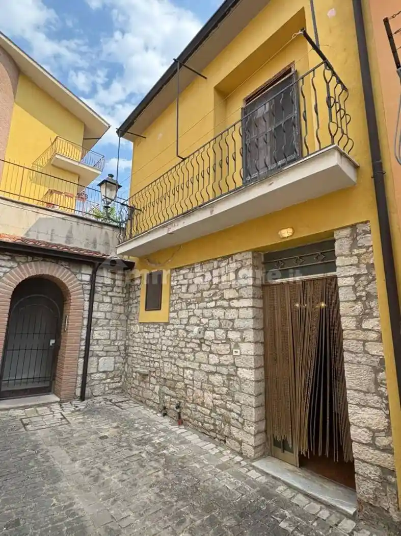 Casa indipendente in vendita a Pietrelcina