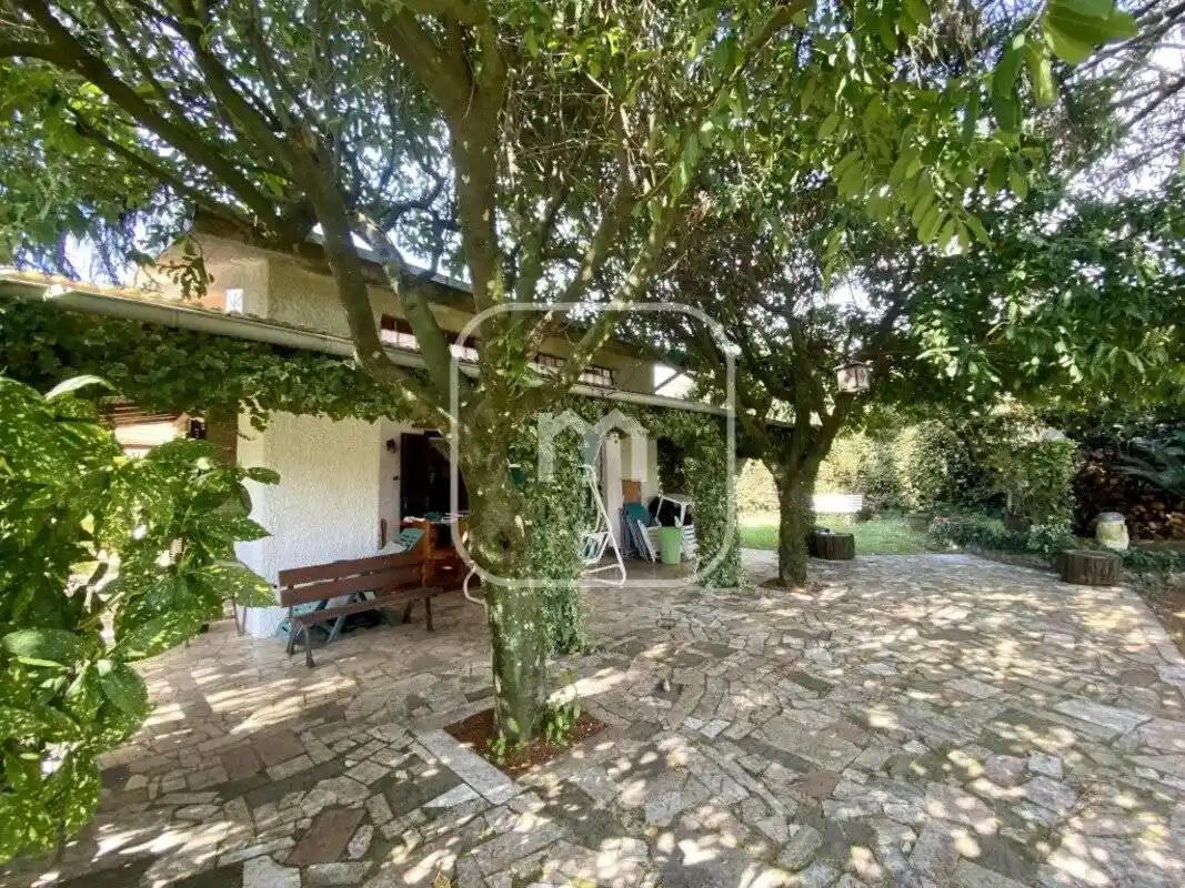 Villa in vendita a Cave