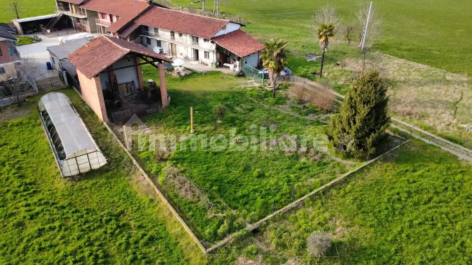Rustico - Casale in vendita a Cavour