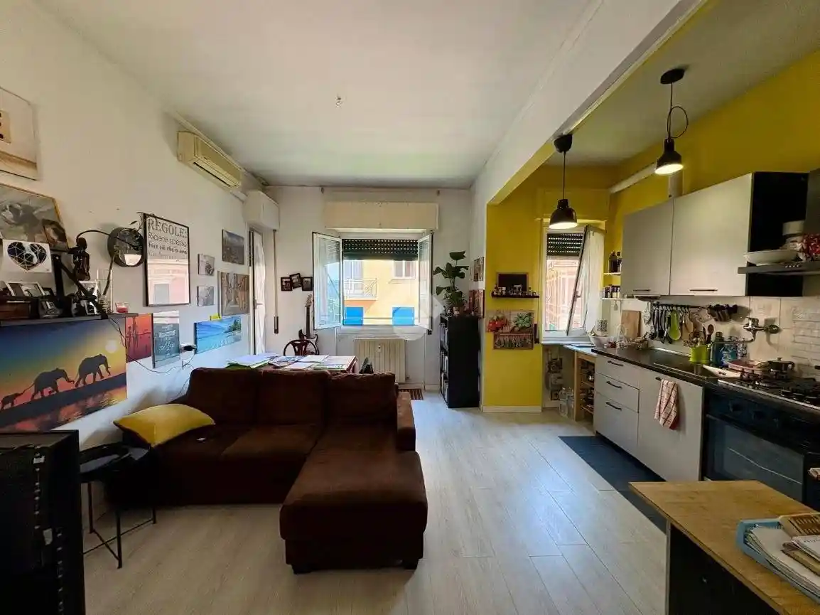 Appartamento in vendita a Genova