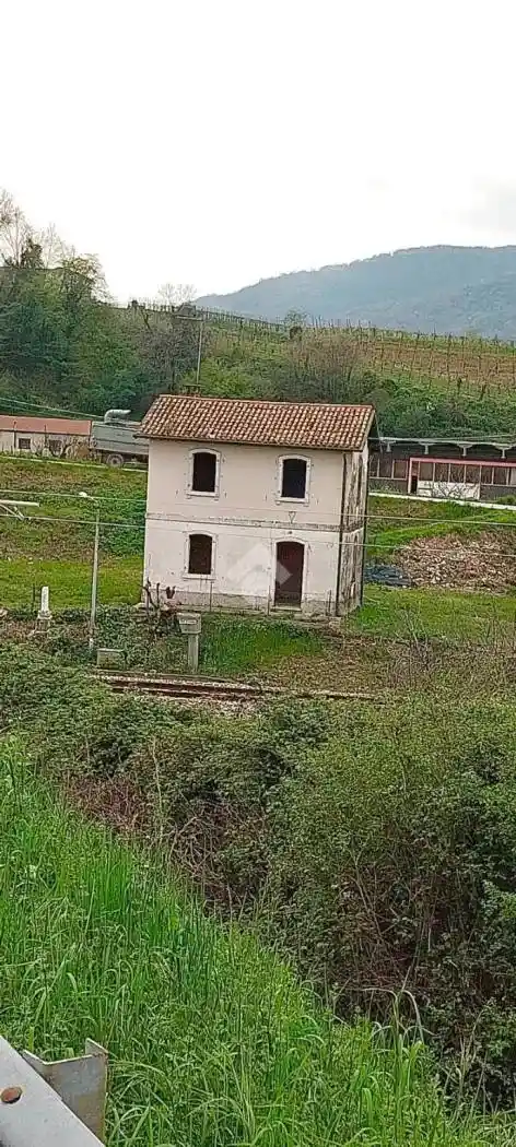 Rustico - Casale in vendita a Cornuda