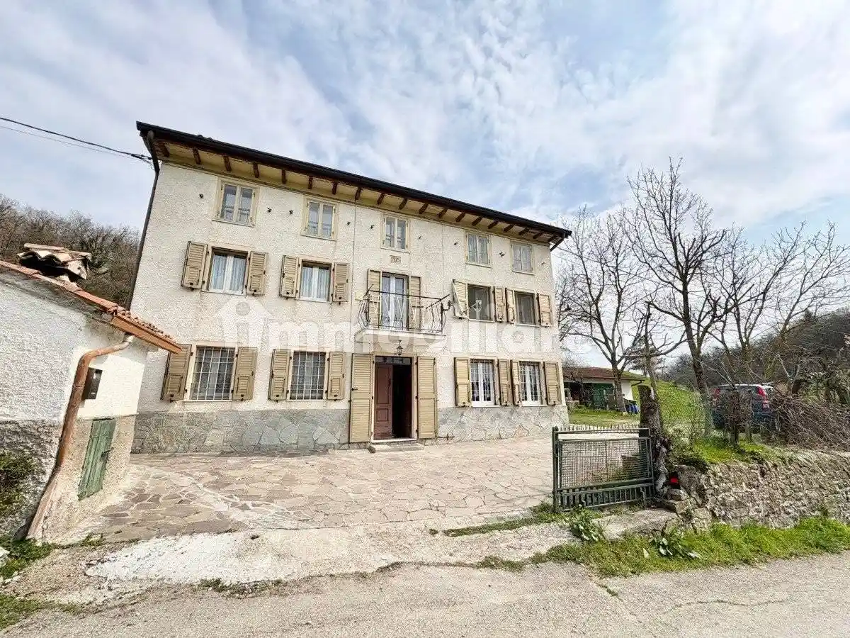 Villa in vendita a Carpineti