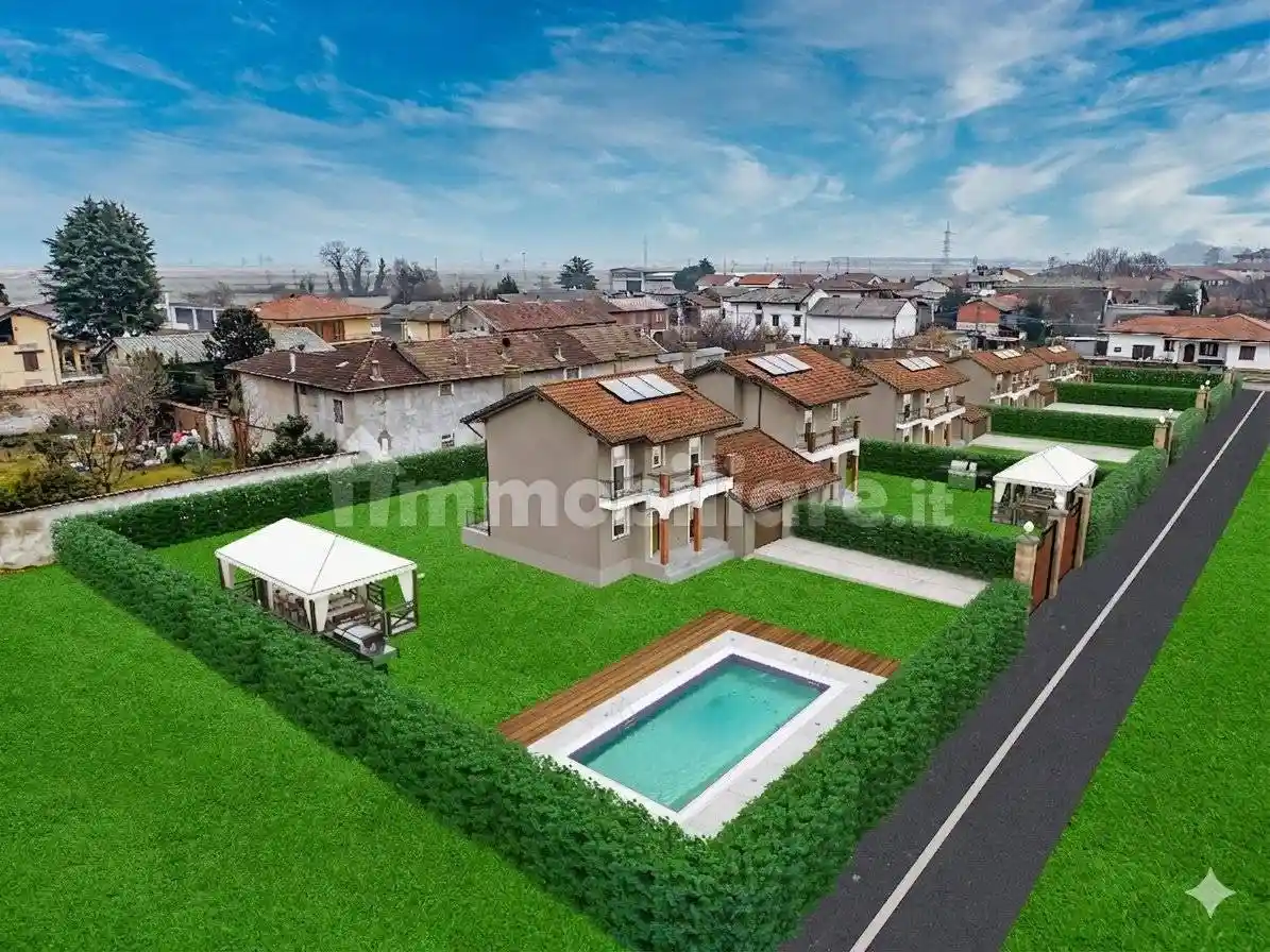 Villa in vendita a Vicolungo