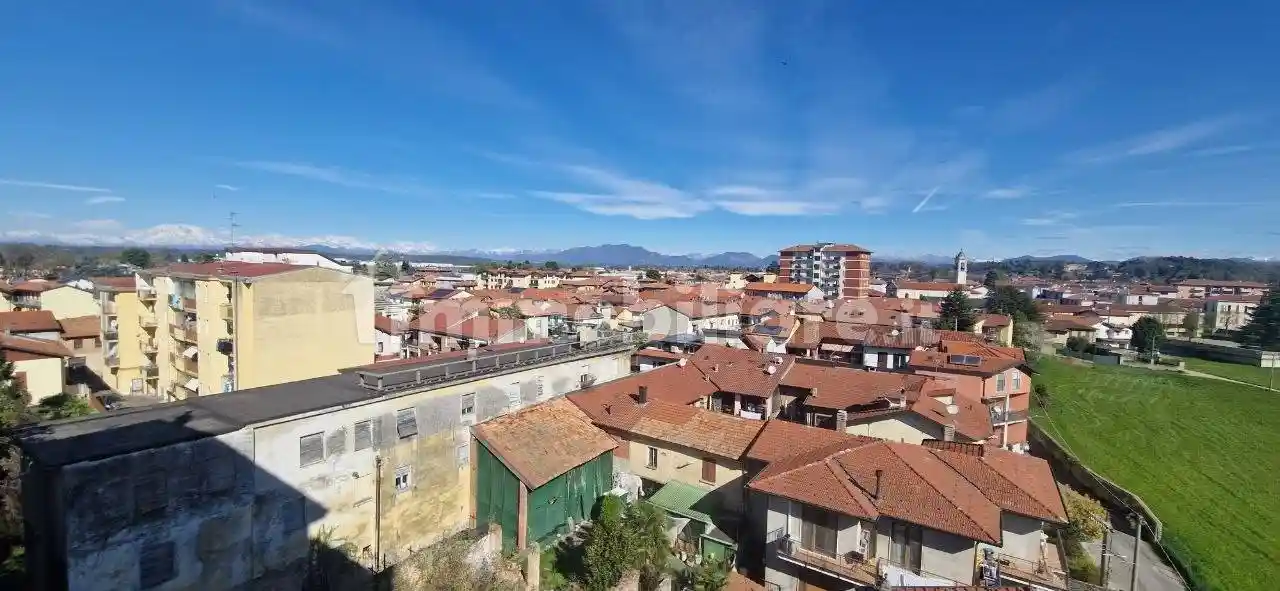 Appartamento in vendita a Venegono Inferiore