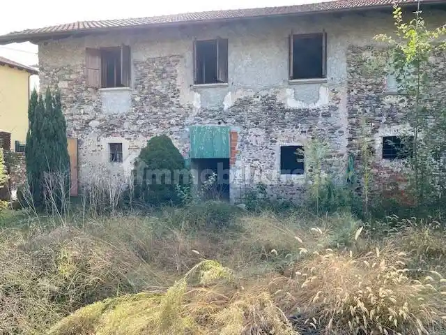 Rustico - Casale in vendita a Fontaneto d'Agogna
