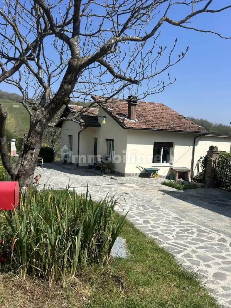 Villa in vendita a Bettola