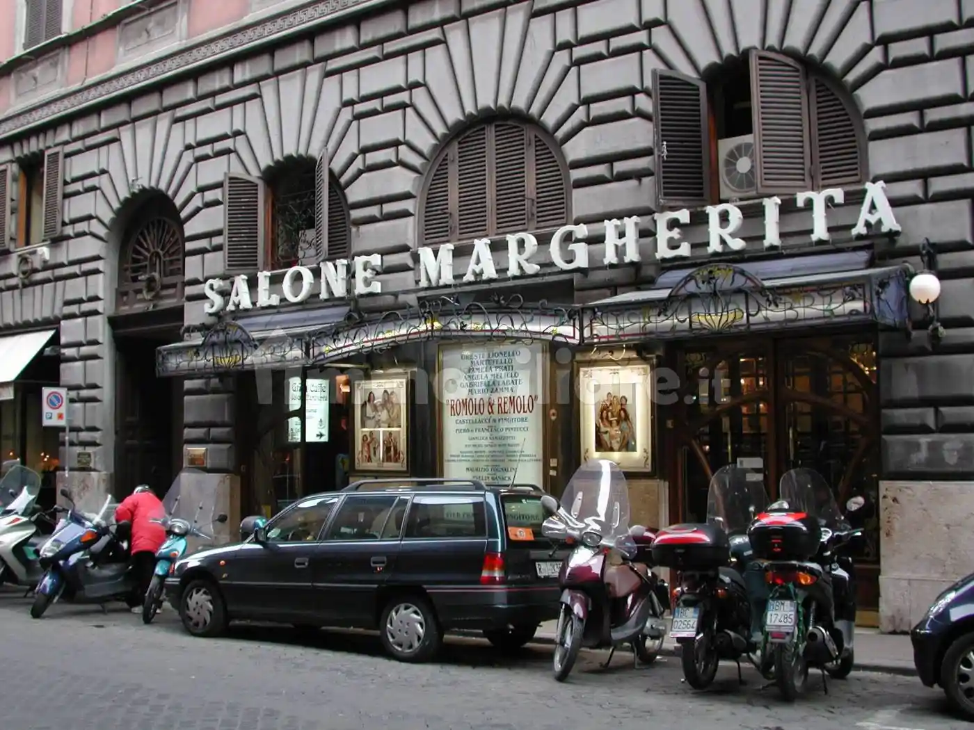Palazzo - Edificio in vendita a Roma