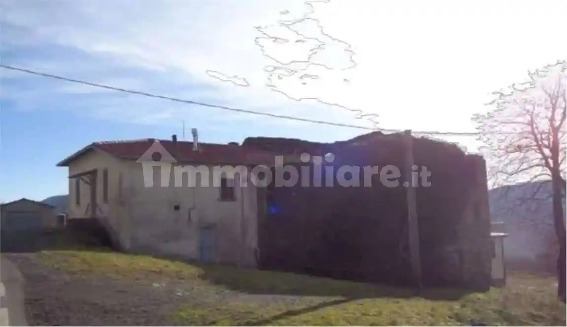 Casa indipendente in vendita a Bardi