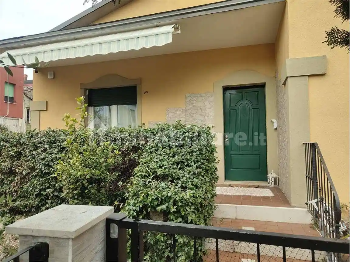 Casa indipendente in vendita a San Giovanni Lupatoto