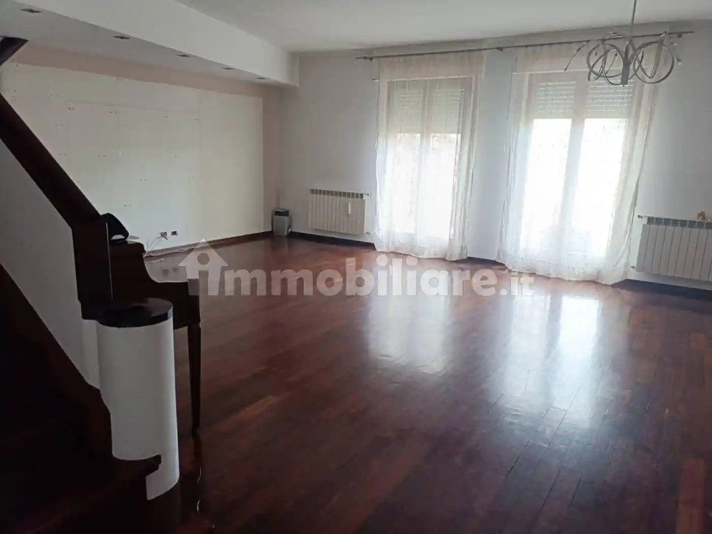 Casa indipendente in vendita a Fabriano