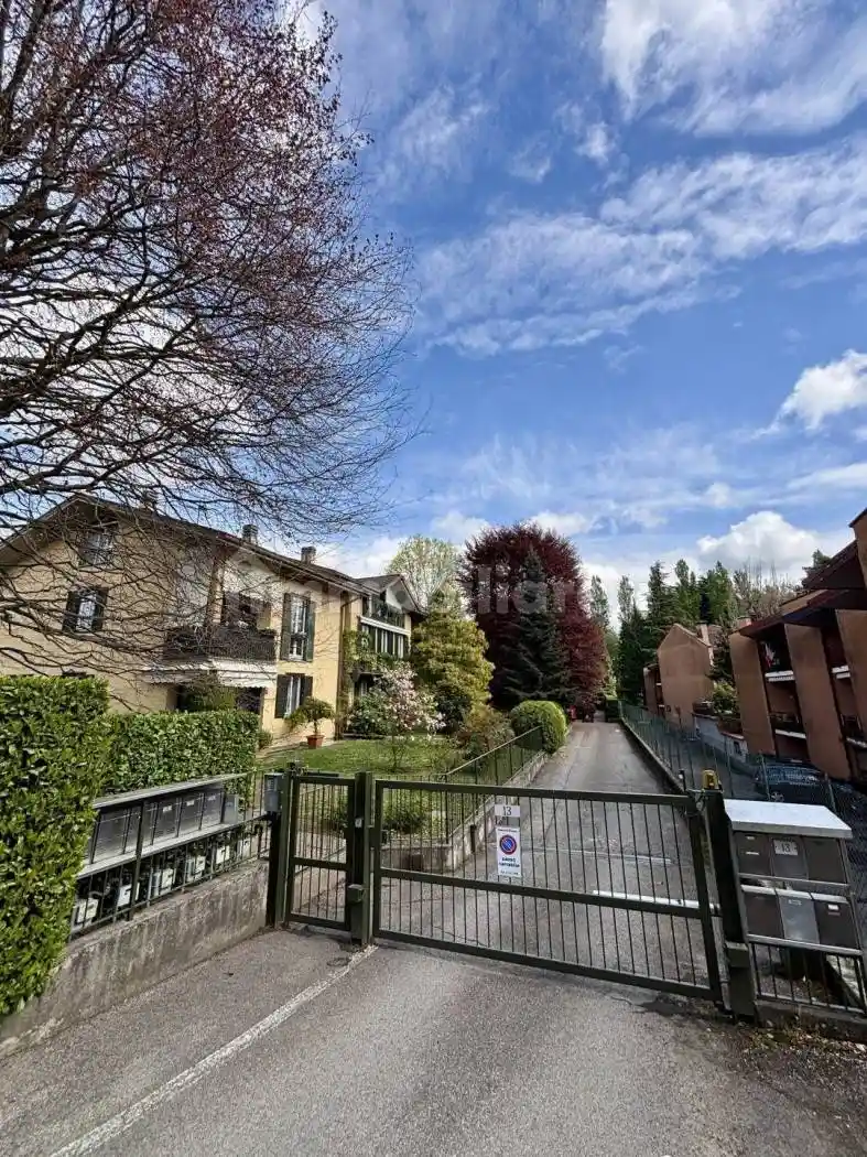 Appartamento in vendita a Malnate