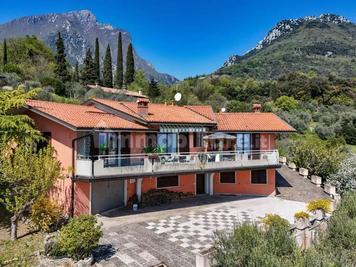 Villa in vendita a Toscolano-Maderno