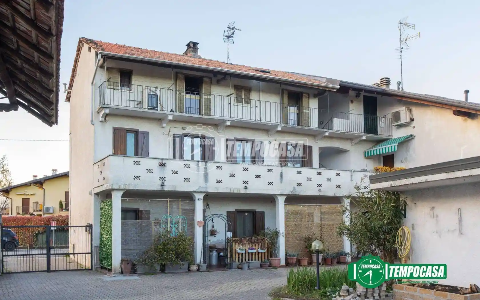 Casa indipendente in vendita a Bellinzago Novarese