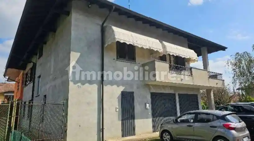 Villetta a schiera in vendita a Borgomanero