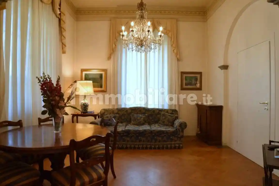 Villa in vendita a Prato
