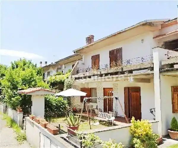 Villetta a schiera in vendita a Acquapendente