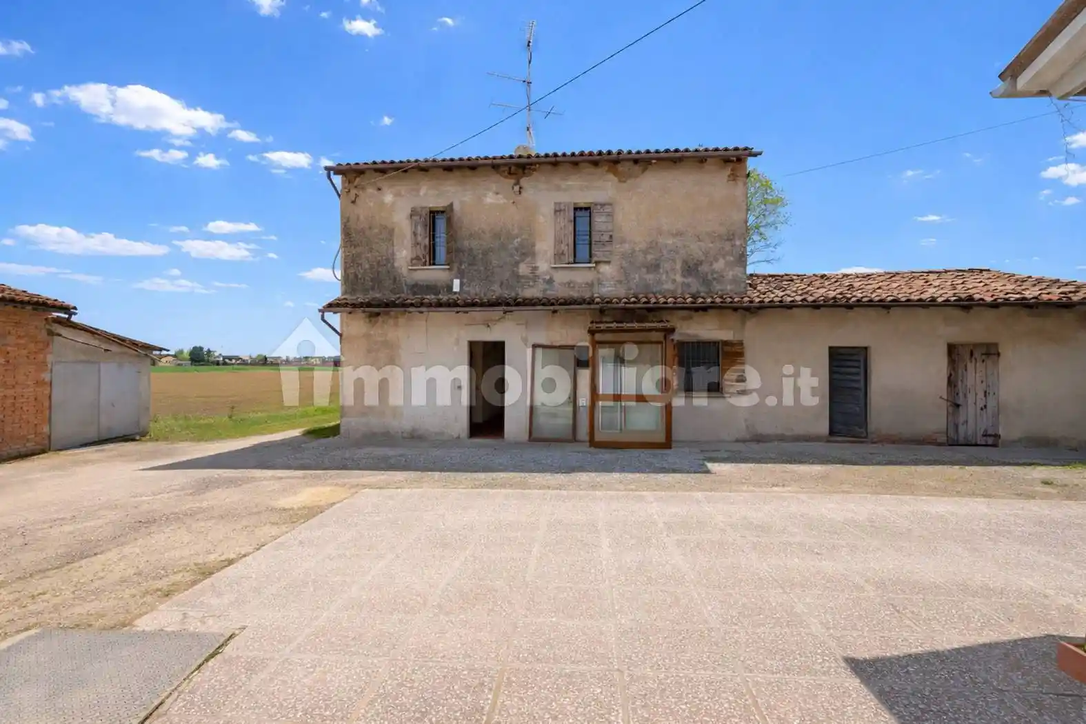 Villa in vendita a Novi di Modena