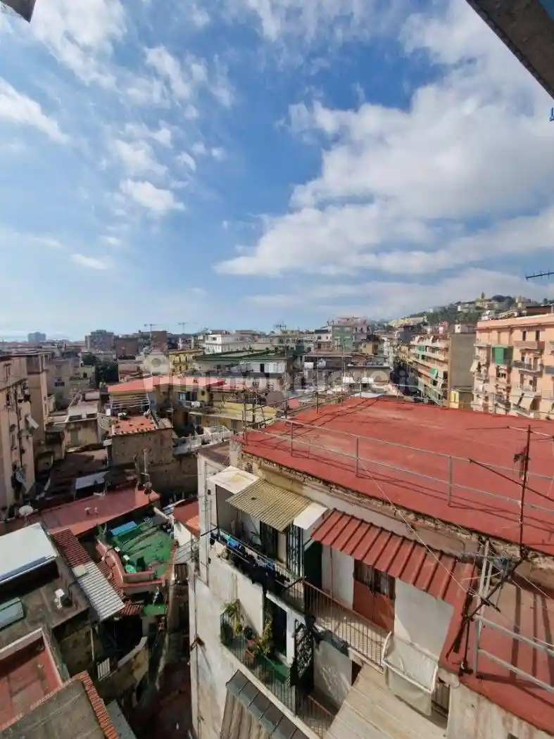 Appartamento in vendita a Napoli