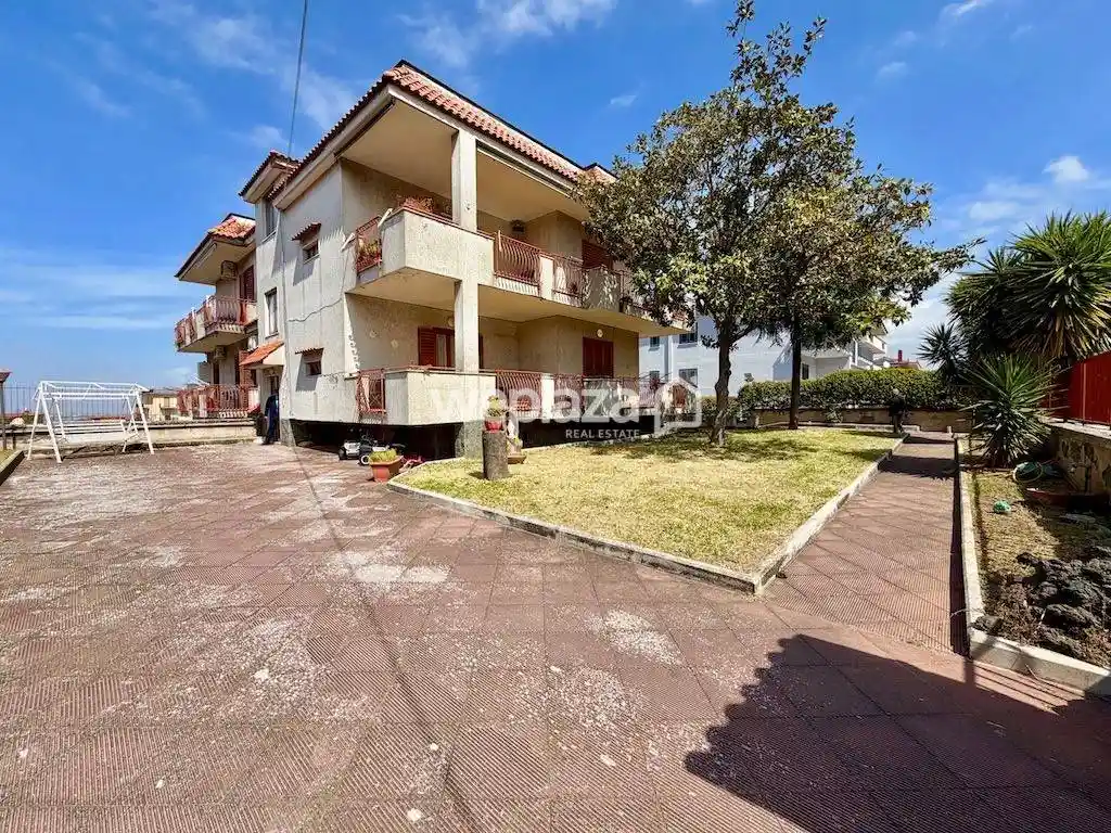 Villa in vendita a Pollena Trocchia