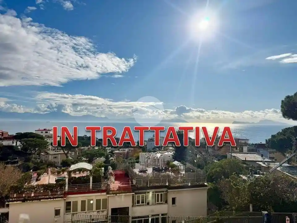 Appartamento in vendita a Napoli