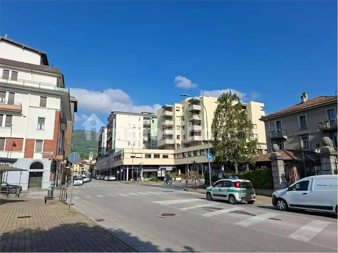 Appartamento in vendita a Erba