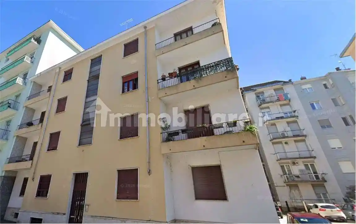 Appartamento in vendita a Novara