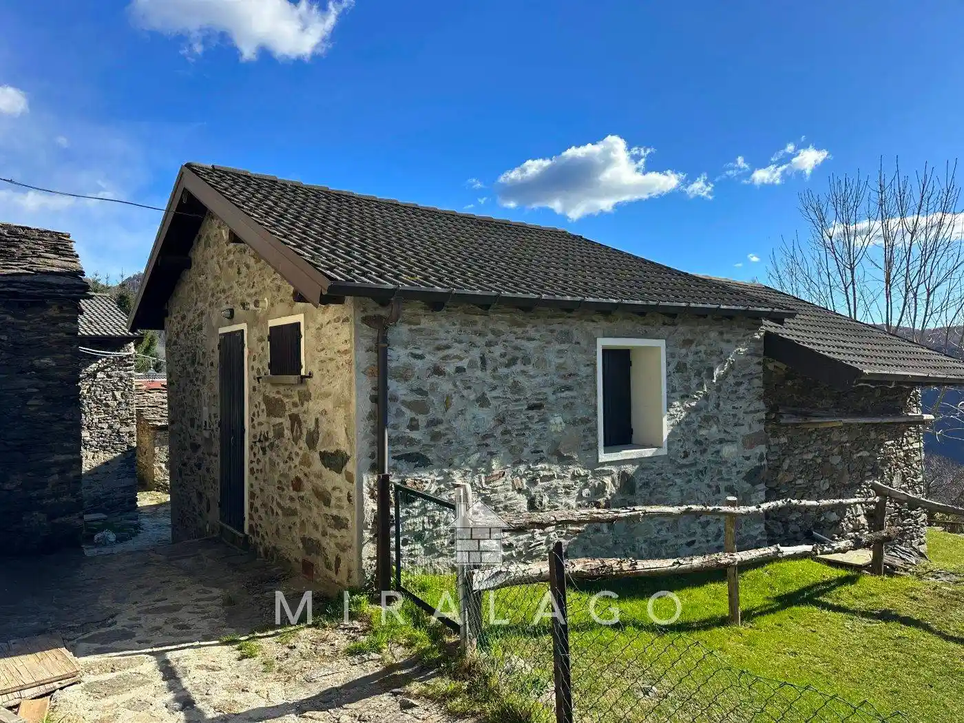 Casa indipendente in vendita a Valvarrone